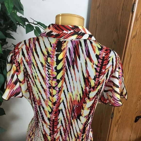 SERENADE 2X multi color pleated collared button down batwing sleeve top - Picture 7 of 14
